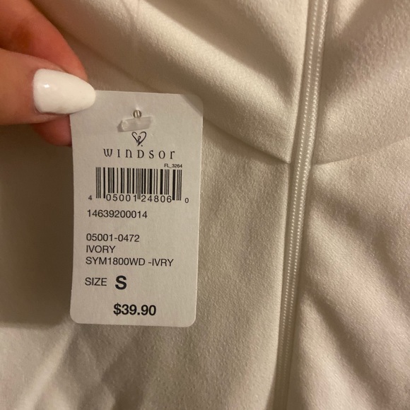 White formal graduation dress - Picture 7 of 7